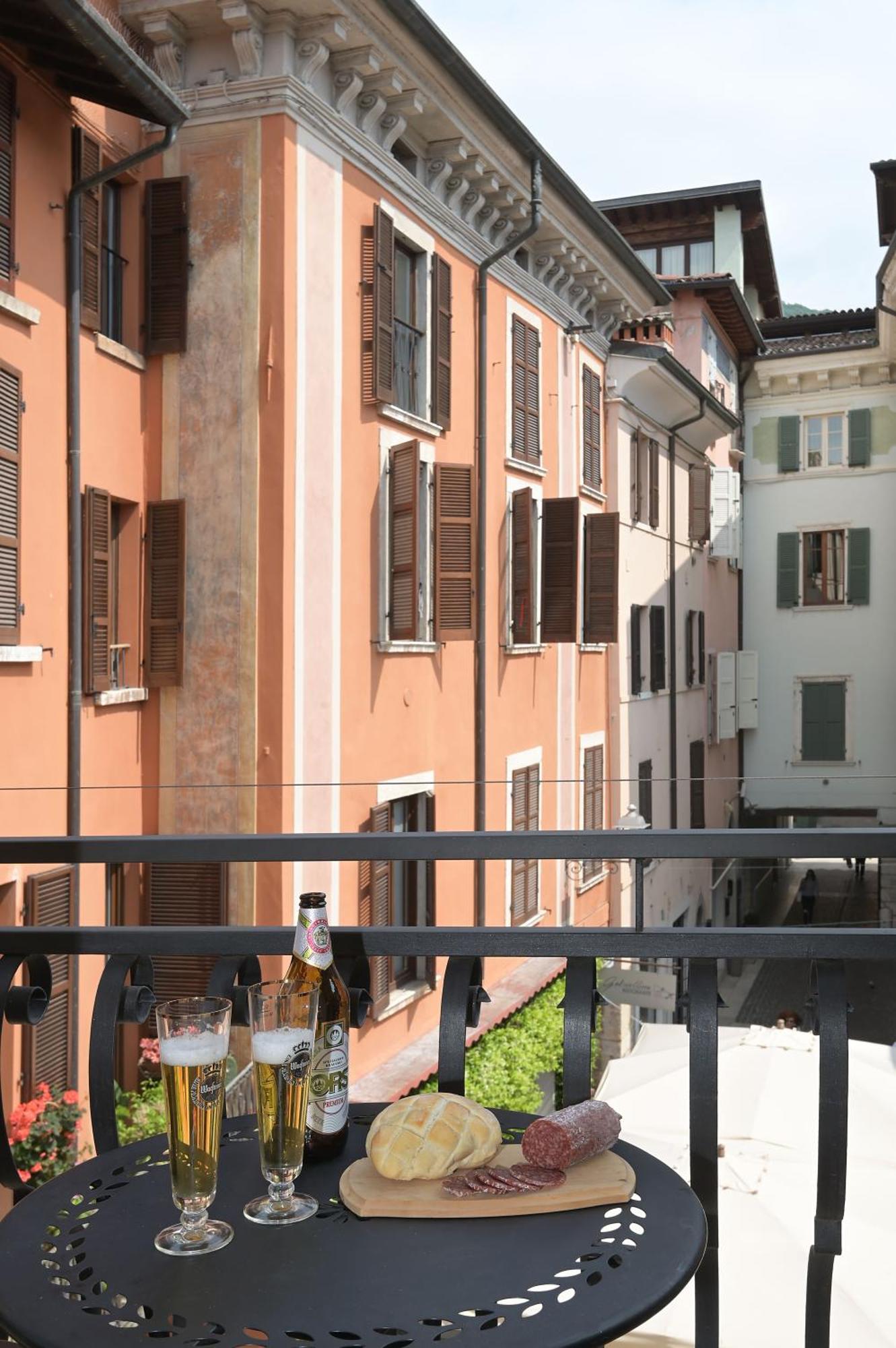 Cavour apartments Salò Extérieur photo
